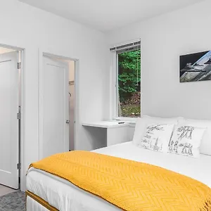 Jabba's Palace Homestay Seattle